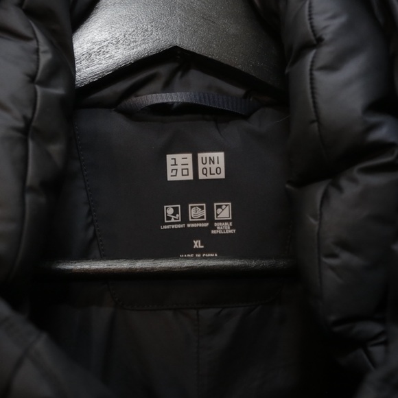 Uniqlo Men's Puffer Navy Jacket - Picture 2 of 3